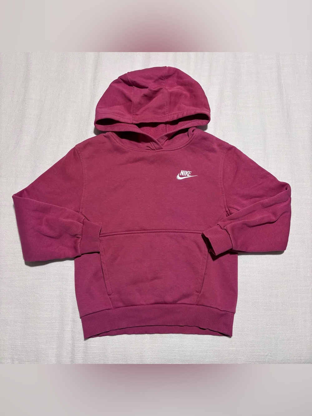 Kids Nike Sportswear Club Fleece Pullover Hoodie | Sweet Beet | Small | FD3000
